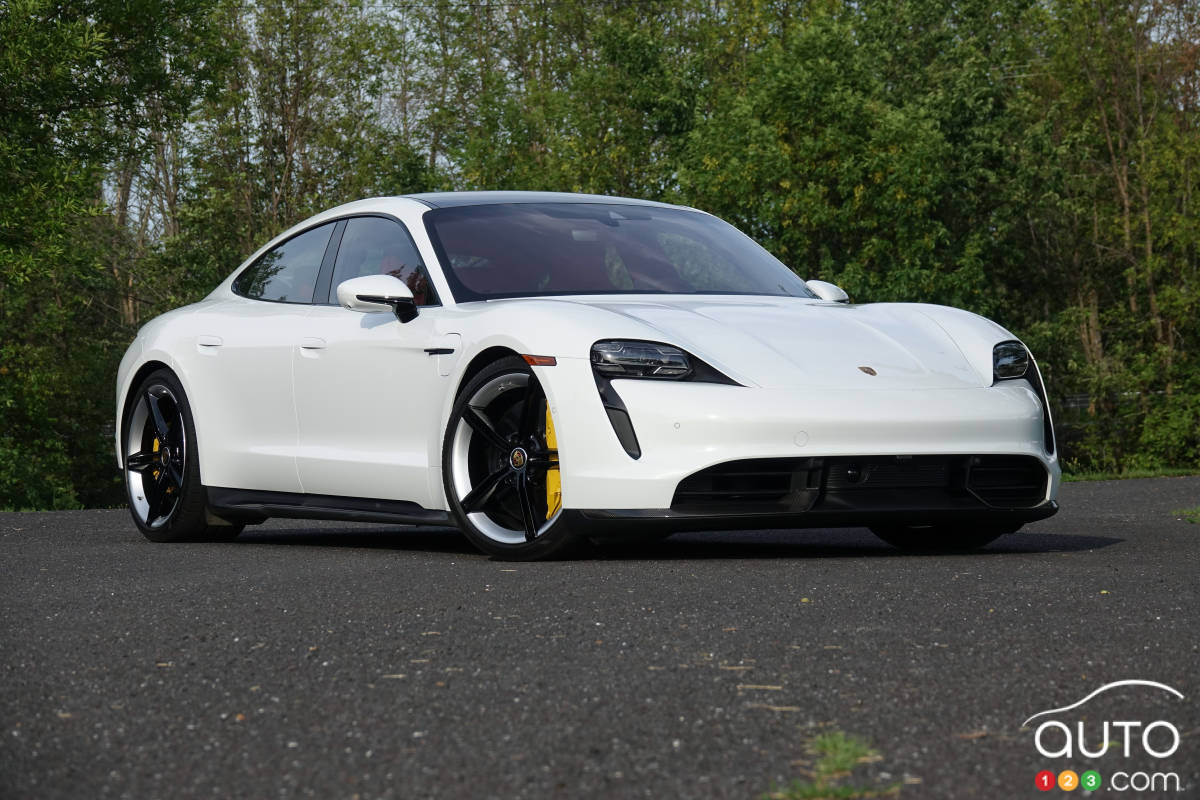 Porsche Taycan Turbo S 2020, trois quarts avant